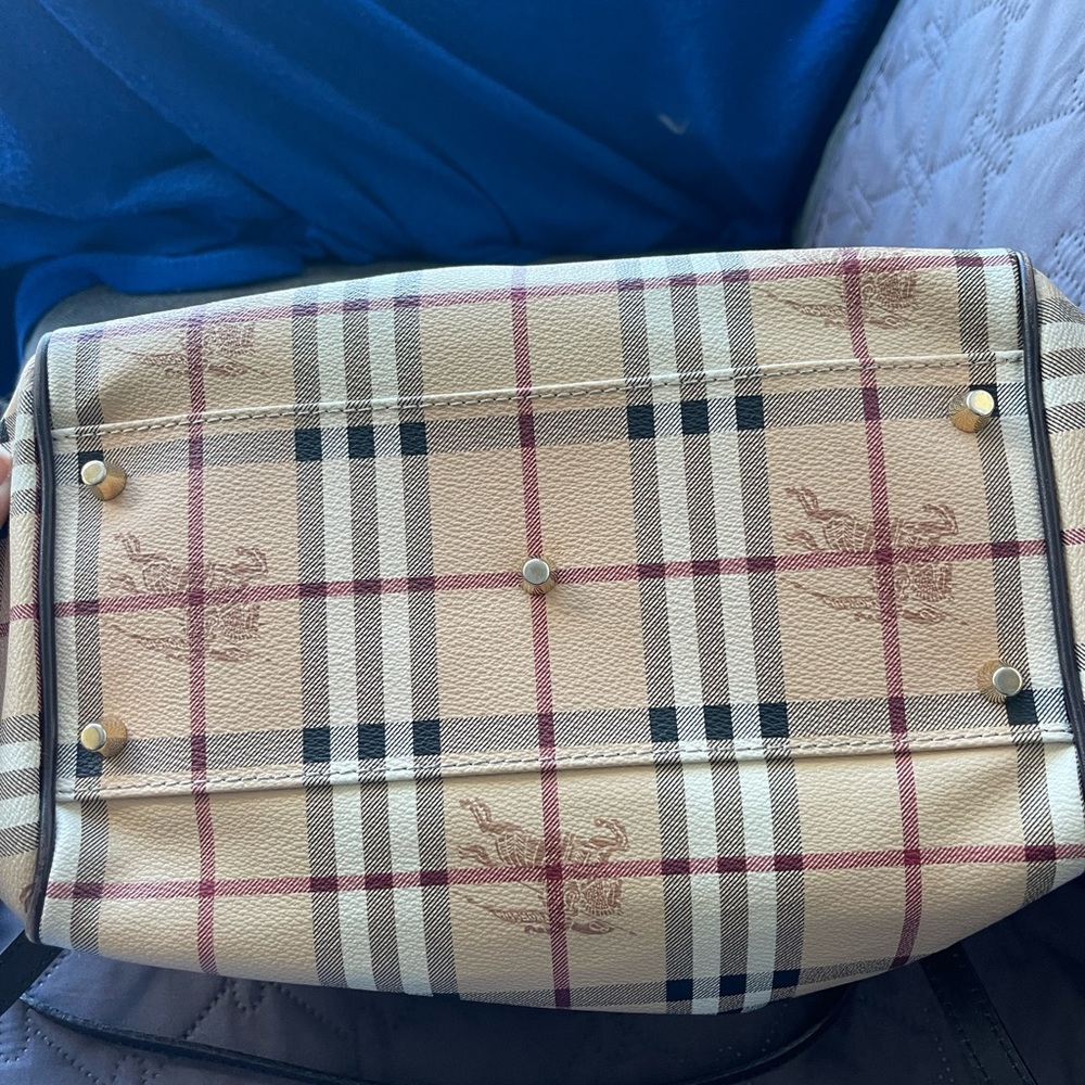 Burberry Nova Check Tote - Picture 8 of 14